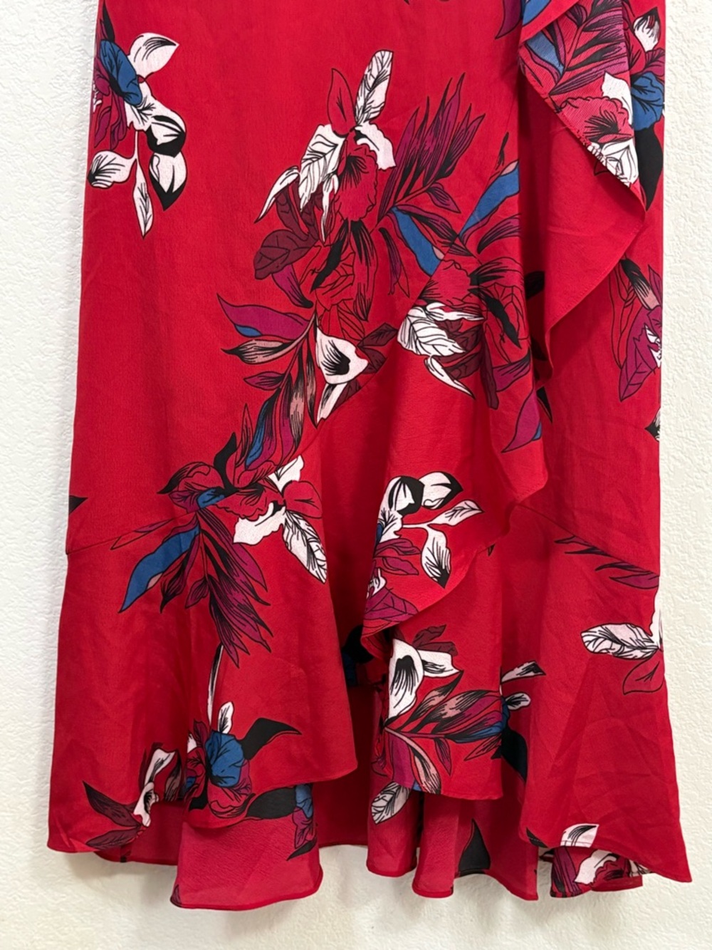 Chelsea28 Sleeveless Floral Faux Wrap Midi Dress - Picture 4 of 13